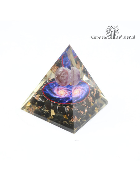 Pirámide orgonite y cuarzo rosa